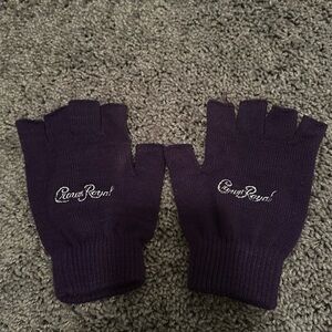 Purple crown royal fingerless gloves comfy and can use touch screen or phone